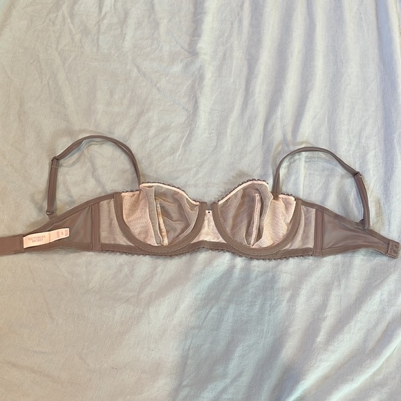 Victoria’s Secret Balconet Bra | 32D - Picture 3 of 4